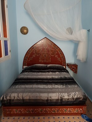 3 bedrooms, iron/ironing board, internet, bed sheets - TRADITIONAL HOUSE KASBAH OF TANGIER (Tanger)