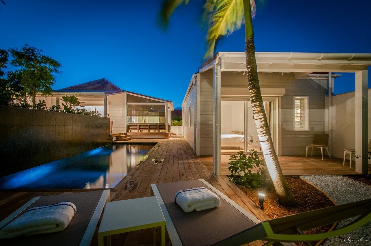 Een verwarmd zwembad