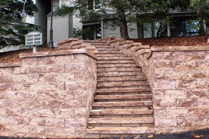 Exterior detail - Cozy Wintergreen Retreat- Clean, Updated & Convenient, King Bed, Non-Smoking (Wintergreen Resort)