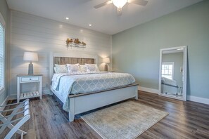 5 dormitorios, tabla de planchar con plancha, wifi gratis y ropa de cama
