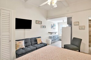 熨斗/熨衣板、免费 WiFi、床单