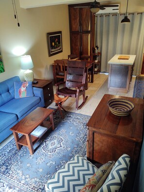 TV - Across from Coco Beach! (Playas del Coco)