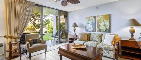 Smart-TV, Tischtennisplatte, Bücher, Stereoanlage