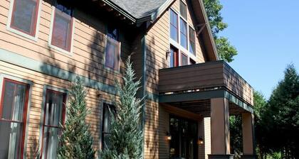 Castle Hill Resort Condo (with on-site Aveda Spa)