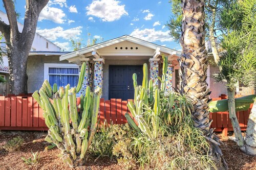 Craftsman House Steps to Beach and Convention Center, Parking, BBQ