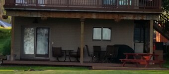 Private Elk Lake waterfront home, Taking reservations for 2026/8/8 now available