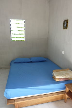 Basic Double Room | Free WiFi, bed sheets