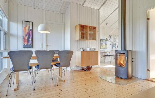 Lovely home in Vejers Strand with sauna