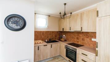 Réfrigérateur, plaque de cuisson, lave-vaisselle