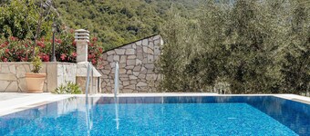 Amazing home in Herceg Novi with WiFi
