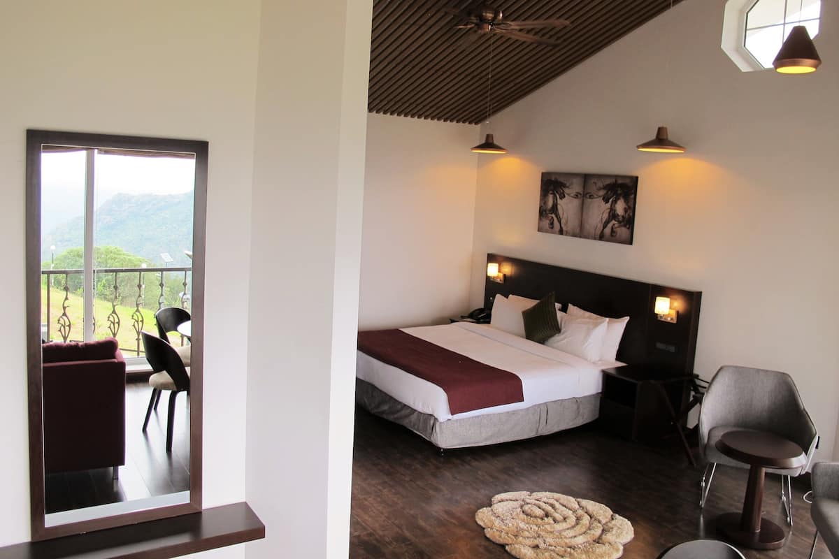 Luxury Suite with Jacuzzi