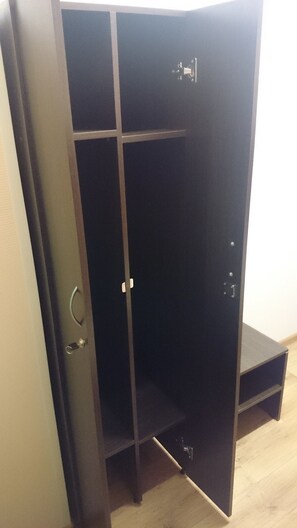 Standardzimmer, Gemischter Schlafsaal (Bed in 6-Bed Room ) | Kostenloses WLAN, Bettwäsche