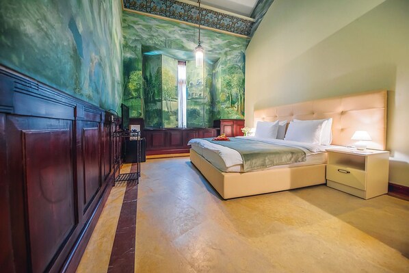 خزنة داخل الغرفة وواي فاي مجانًا وملاءات أسرّة