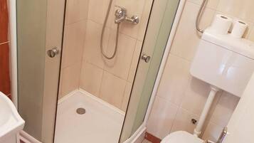 Double Room | Bathroom | Shower, hair dryer