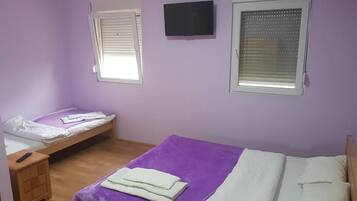 Habitación triple básica | Wifi gratis