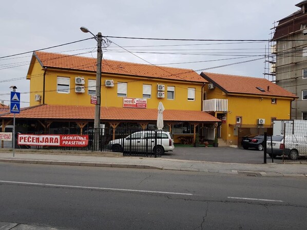 Façade de l’hébergement