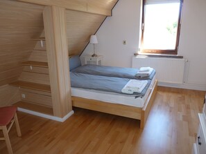 4 Schlafzimmer, Bügeleisen/Bügelbrett, Internetzugang, Bettwäsche