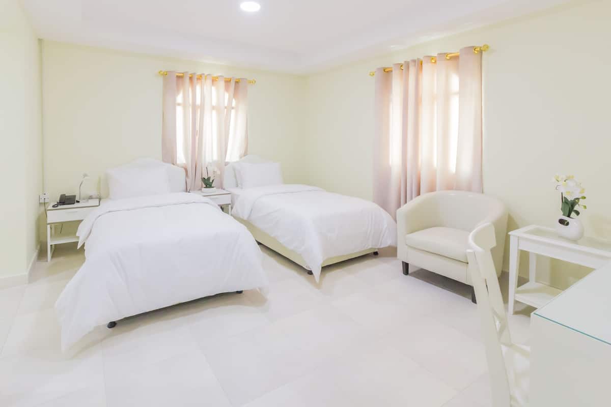 Deluxe Double or Twin Room | Minibar, iron/ironing board, rollaway beds (surcharge), WiFi (free)