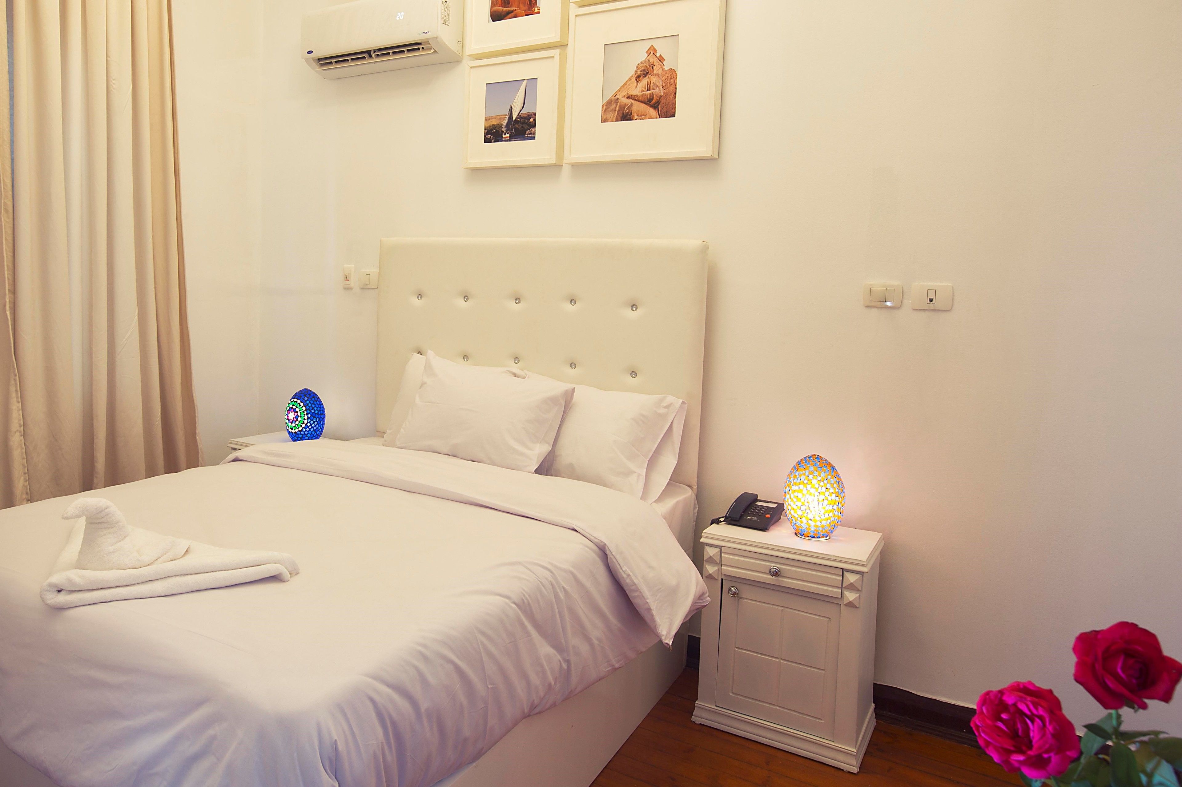 deluxe double room (hathor) | 1 bedroom, minibar, individually decorated, individually furnished