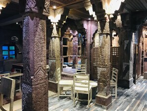 Outdoor dining - Rani Mahal (Jodhpur)