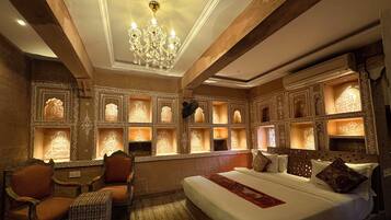 Heritage Mystique Room | In-room safe, individually decorated, individually furnished, desk