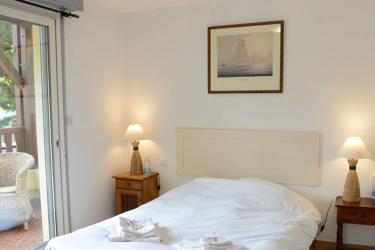 Comfort Quadruple Room, River View (4)
