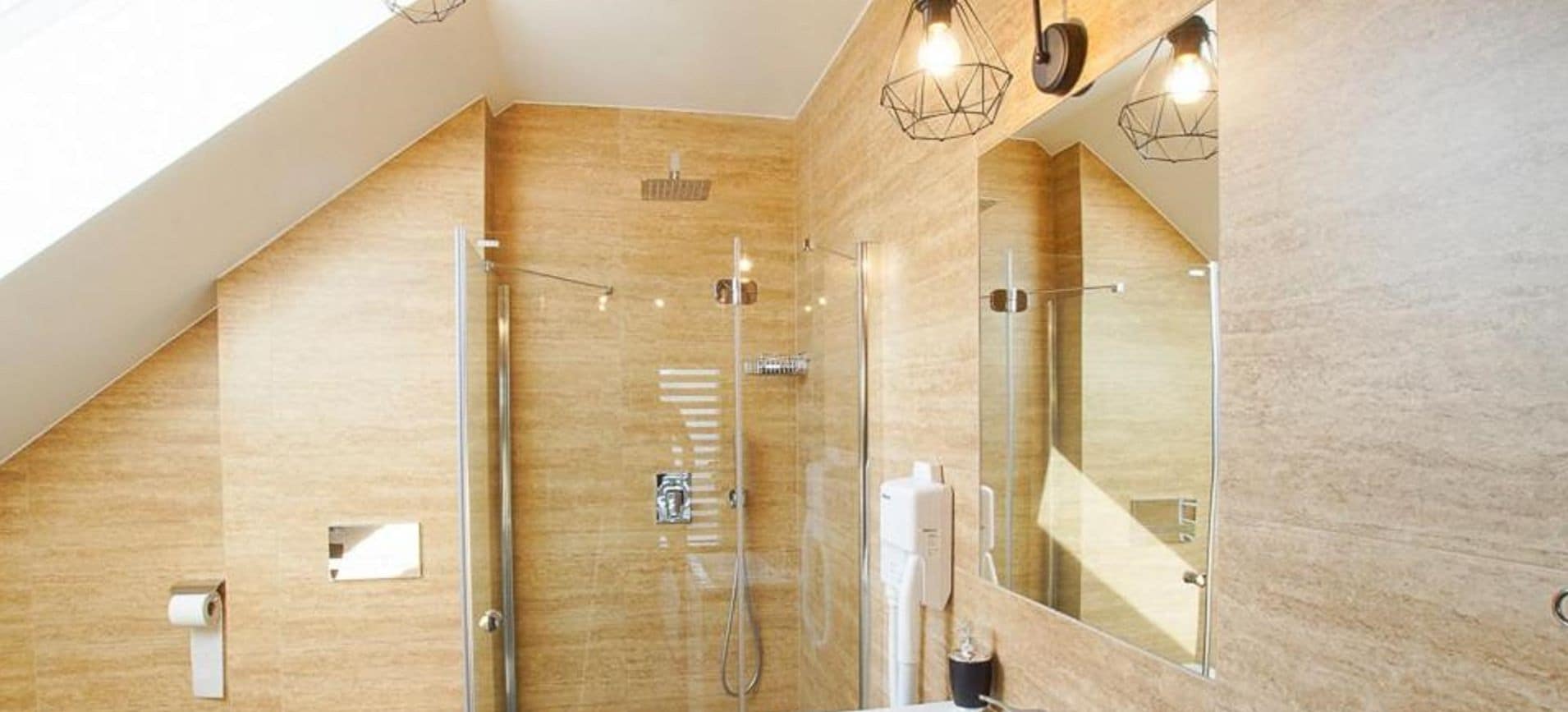 Comfort Double Room | Bathroom | Shower, hair dryer, towels, soap