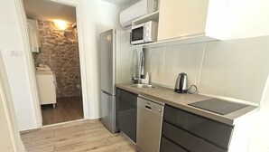 Unclassified image, 3 of 106, button - Apartments Mariani (Split)