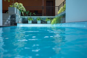 Indoor pool, outdoor pool - Jasmine Breeze - 4 Bedroom Villa (Kolonnawa)