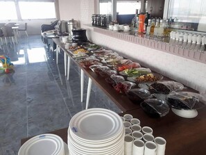 Tägliches inbegriffenes Frühstücksbuffet