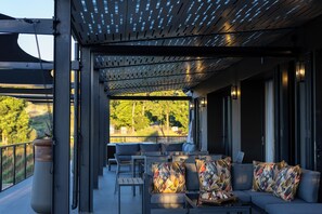 Residence Villa | Terrace/patio