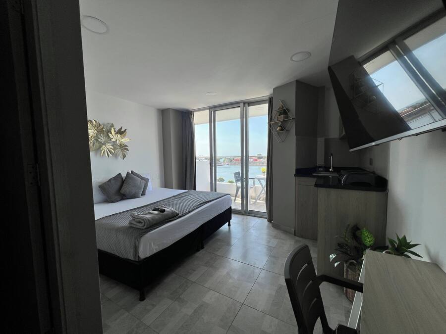 Premium Suite | Pillowtop beds, desk, laptop workspace, blackout drapes