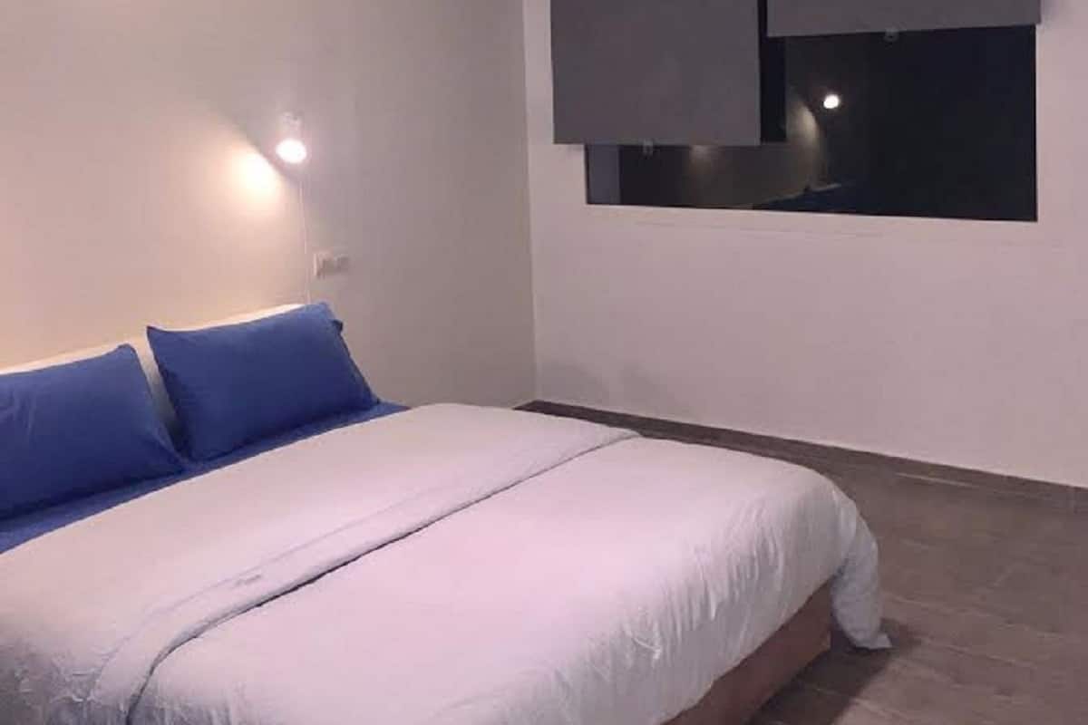 Family Villa, Non Smoking | Blackout drapes, iron/ironing board (on request), cribs (free)