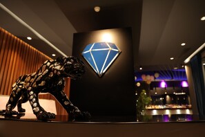 3 bars/lounges - Diamond Hill (Vlorë)