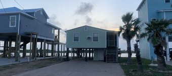 Natural Angler Cabin Matagorda TX Colorado River