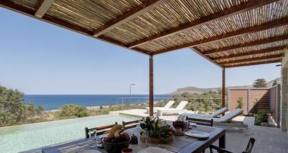 Villa Sfinari avec jacuzzi et vue mer imprenable