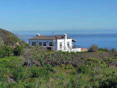 Rural house Isla la Palma Canarias, trekking, volcanoes, beach, tranquility, 8pax