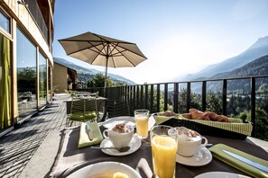 Desayuno buffet incluido todos los días 