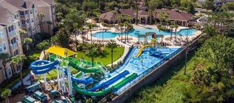 Dream Disney Family Vacation,one of best resort 2 miles to Disney, space for 8