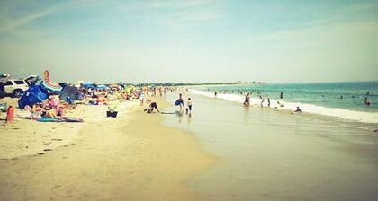 3 Bed 2 bath Short Walk to South Shore Beach