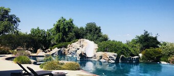 Yksityinen Guest House, vuodepaikkoja 6, uima-allas, poreallas, Pet-ystävällinen, Viinitilat