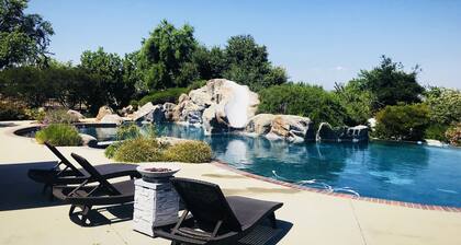 Private Guest House, Sleeps 6, Infinity Pool, Jacuzzi, Pet-Friendly, Wineries