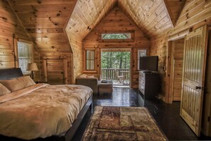 4 bedrooms, iron/ironing board, travel cot, free WiFi