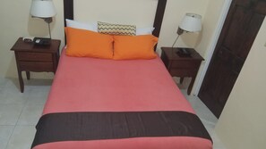2 dormitorios, tabla de planchar con plancha, wifi gratis y ropa de cama