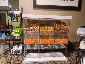 Dining - Comfort Inn and Suites (Alvarado)