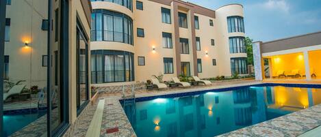 Apartment, 1 Bedroom | Outdoor pool