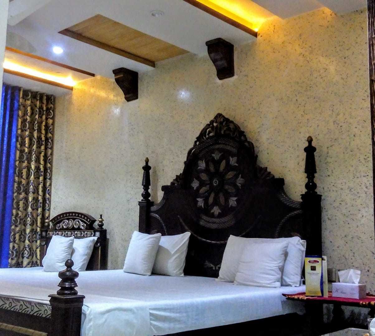 Family Double or Twin Room, 1 Double Bed, Accessible, Smoking | 4 bedrooms, premium bedding, pillow-top beds, desk