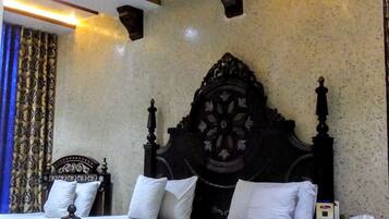 Family Double or Twin Room, 1 Double Bed, Accessible, Smoking | 4 bedrooms, premium bedding, pillow-top beds, desk