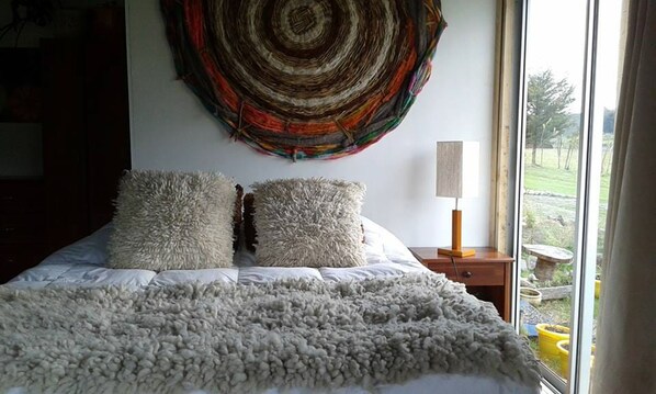 Desk, free WiFi, bed sheets