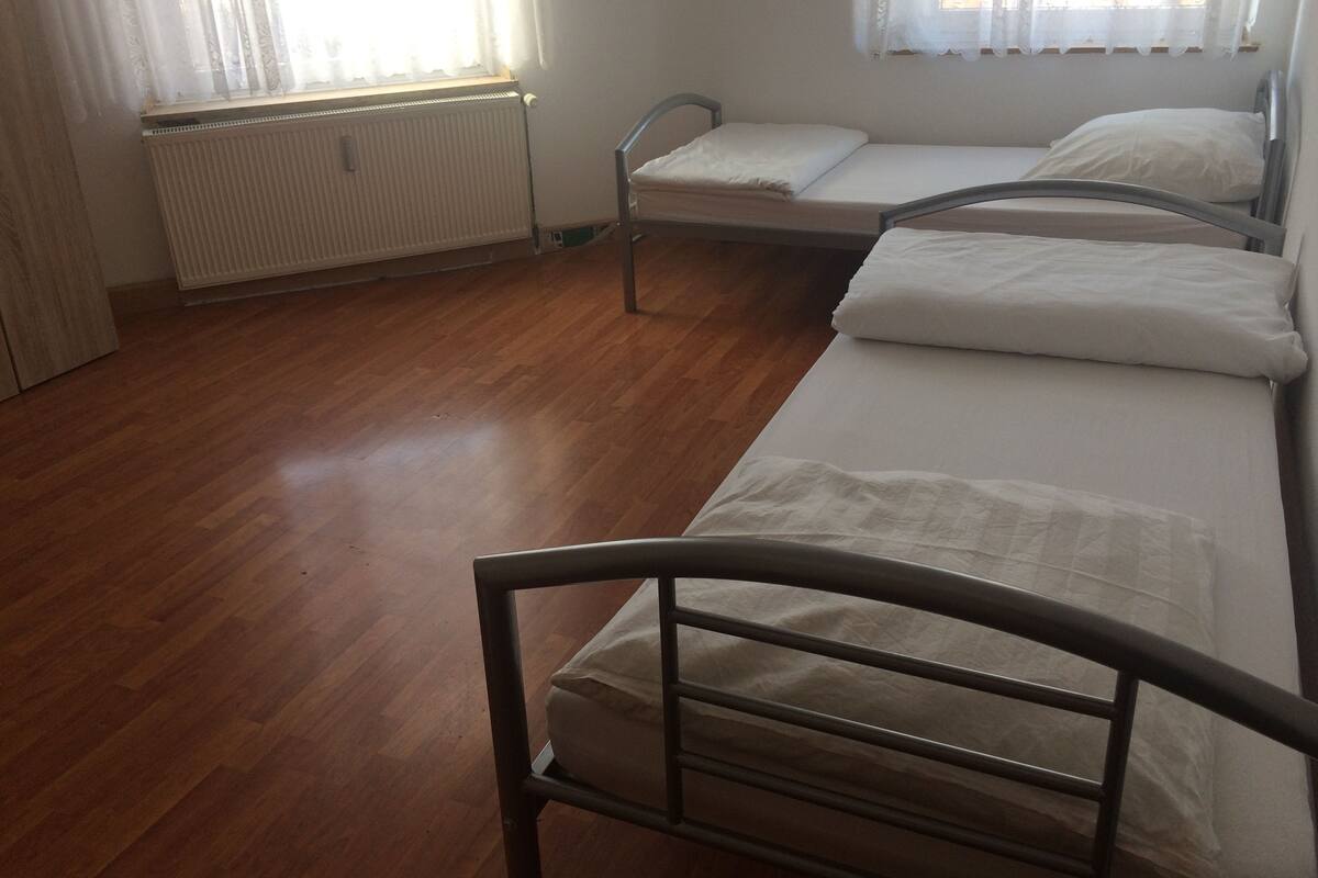 Economy Apartment, 3 Bedrooms, Shared Bathroom (Economy Apartment for 8 Guests)
